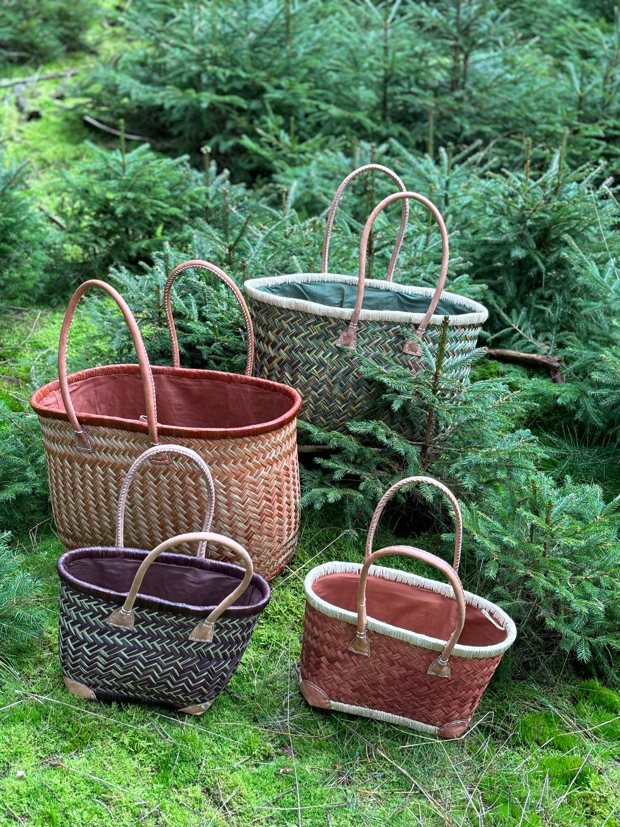 Håndlavede Madagascar-Kurvetaske – Perfekte til Opbevaring og Eventyr (S)