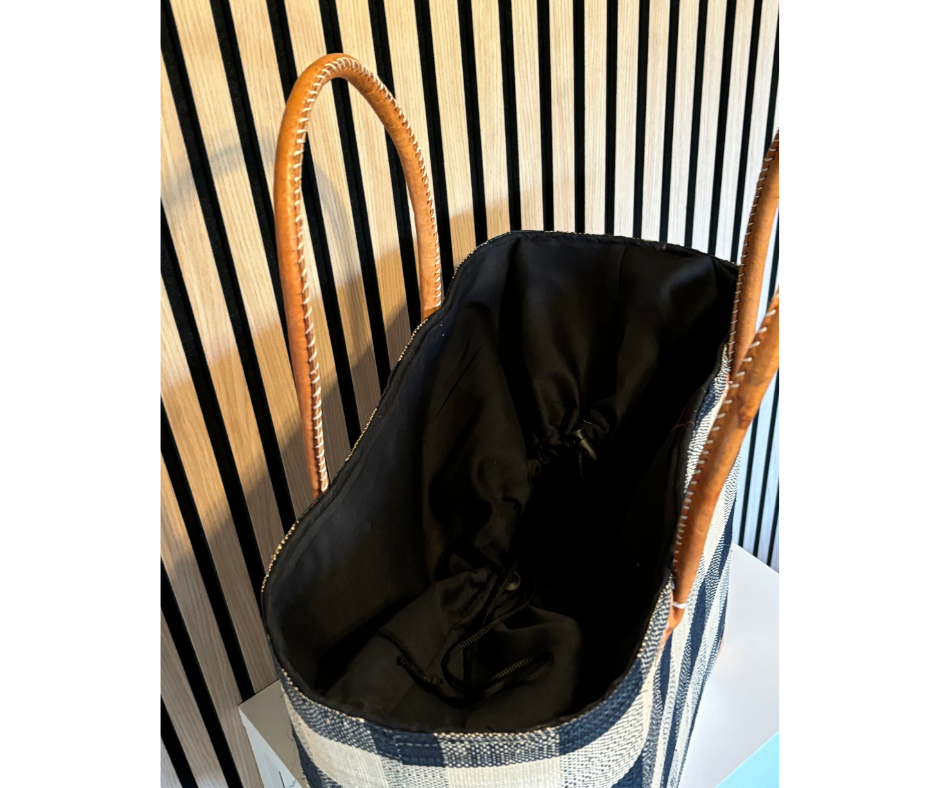 Håndlavede Madagascar-Kurvetaske – Perfekte til Opbevaring og Eventyr (S)