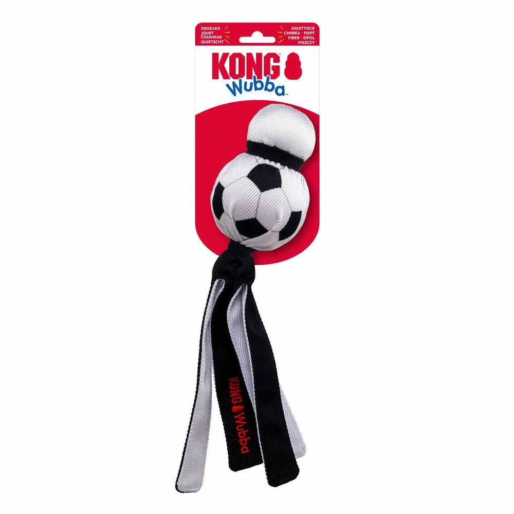KONG Wubba Sport Fodbold L – hundelegetøj med piv og lange haler