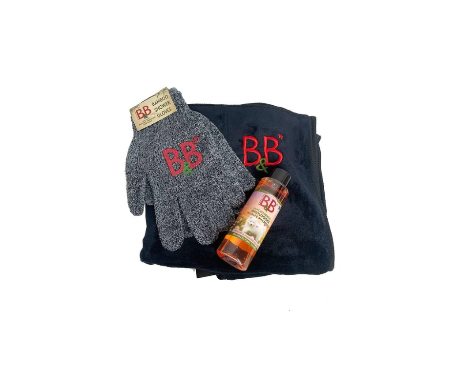 Hvalpens første bad – Lyseblå eller Rosa æske fra B&B – Dansk kvalitet til din hvalp