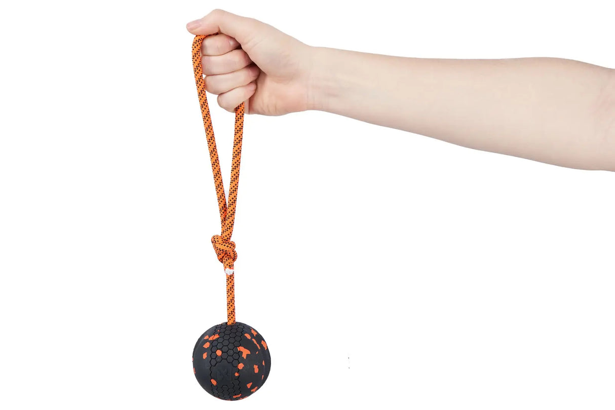 Non-stop dogwear Dog Ball on Rope – hundebold med reb | Vælg 60 eller 70 mm