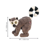 KONG Scampers Lemur – Blødt og sjovt plyslegetøj med lavtonet squeaker (23 cm)